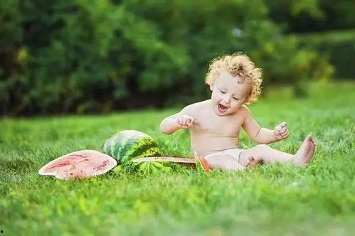 宝宝吃瓜视频大全,萌态百出视频大全