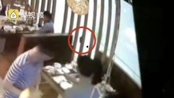 醉酒吃瓜视频,揭秘网络视频背后的狂欢与争议